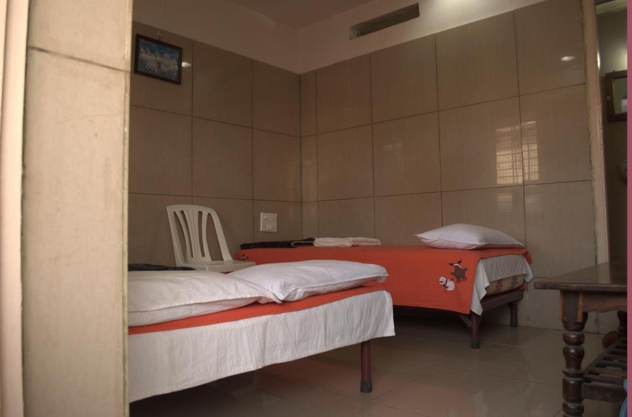 Mourya Deluxe A/C Lodge Chitradurga Exterior photo