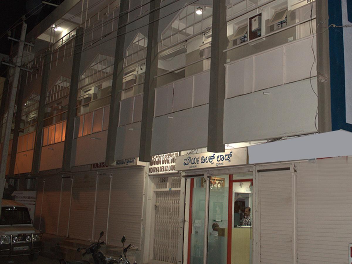 Mourya Deluxe A/C Lodge Chitradurga Exterior photo